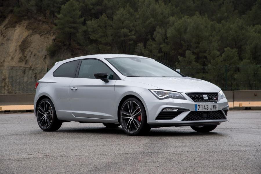  Seat Leon SC Cupra 300 2017 года  (WW) (фото 7 из 28)